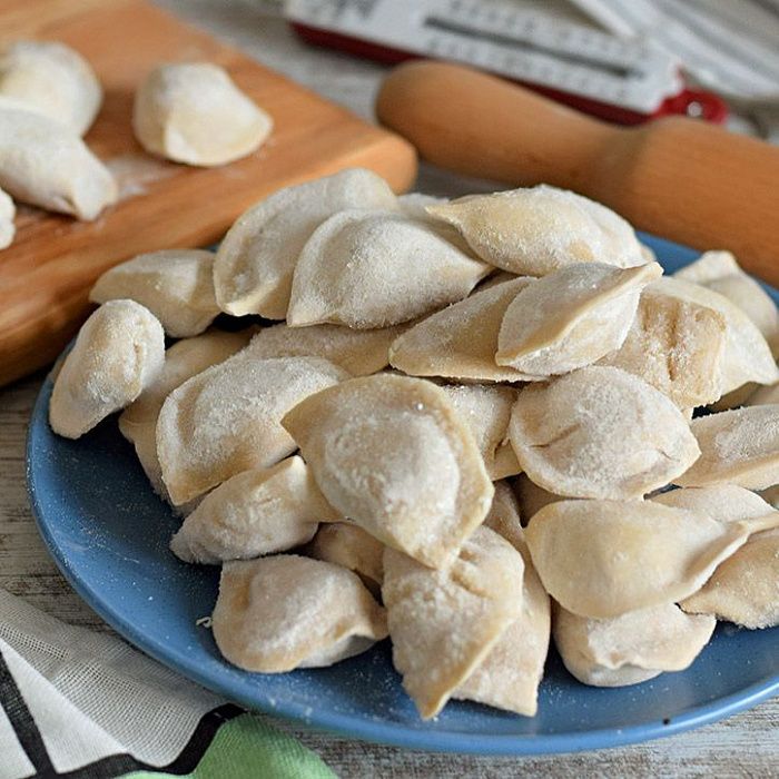 Пельмени, свинина с мясом цыпленка, машинная лепка