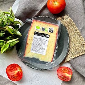 Сыр с вялеными помидорами ОРГАНИК, ферма М2