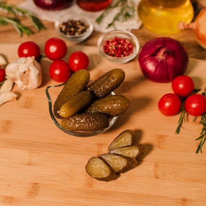 Соленые огурцы с фермы Лебедь