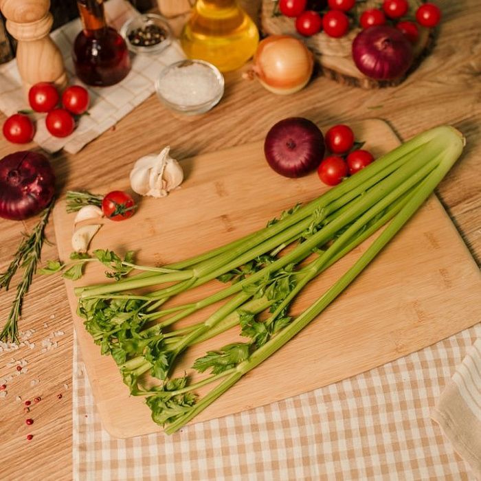 Сельдерей черешковый, ферма Сергея Зверева