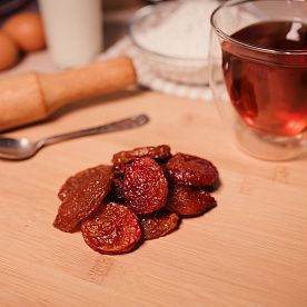 Красная слива сушеная