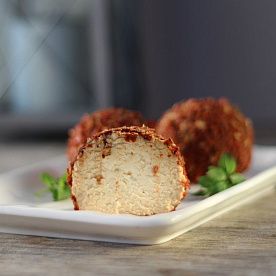 Сыр Бельпер Кнолле с томатом и базиликом от Сергея Филиппова