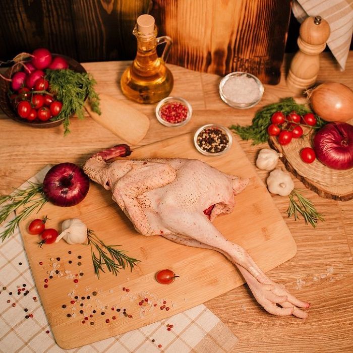 Курица суповая зернового откорма, ферма Нато Елисеевой