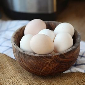 Куриные яйца от молодок, ферма Нато Елисеевой